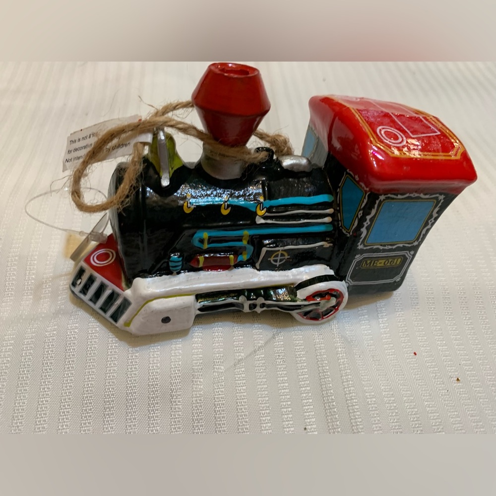 Trimsetter by Dillard's Glass Train LOCOMOTIVE Handcrafted Ornament NWT
